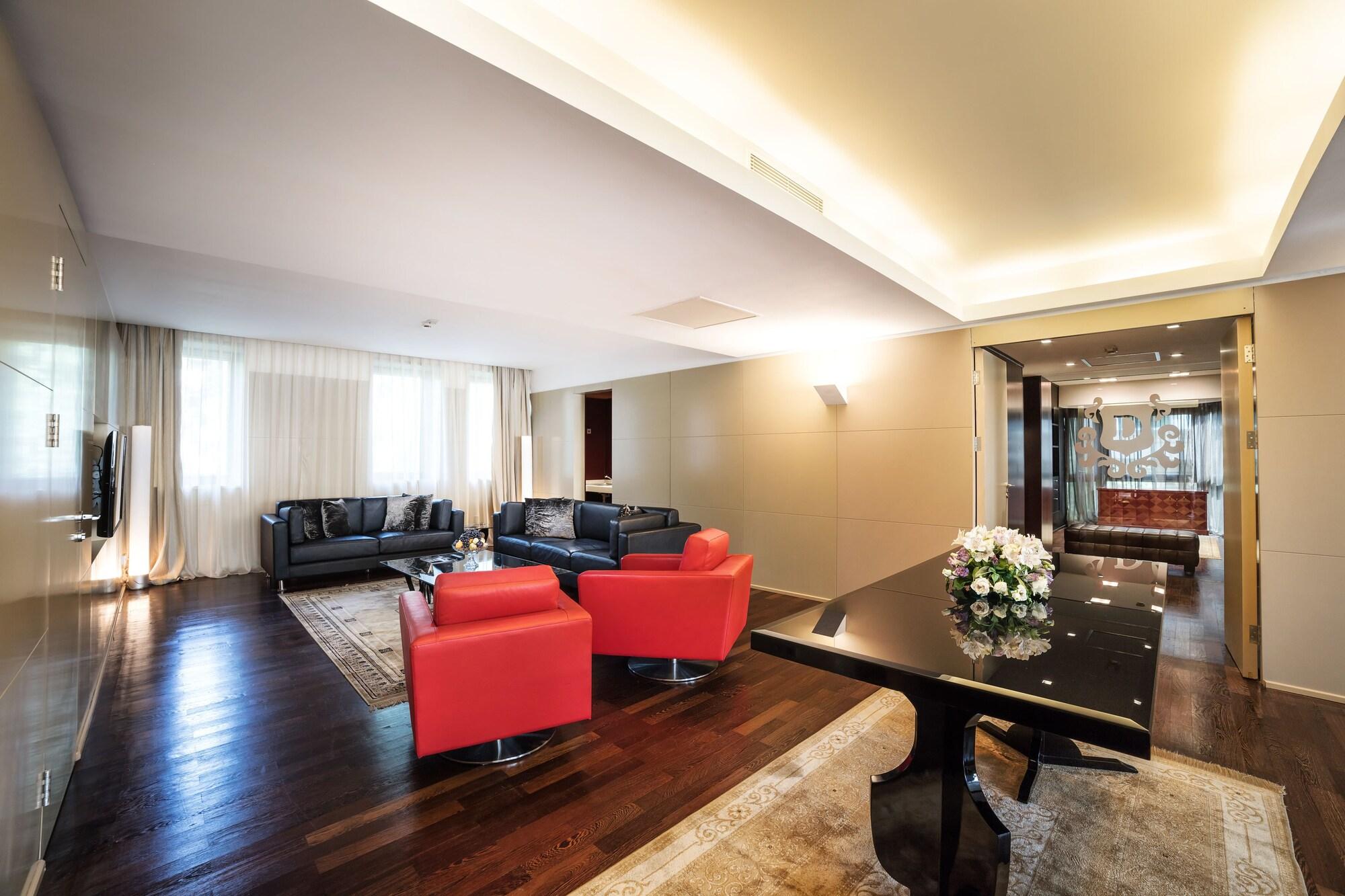 The Dostyk Hotel Almaty Bagian luar foto