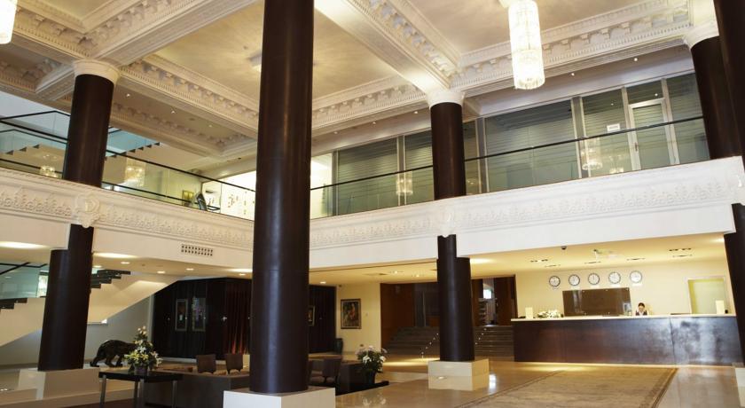 The Dostyk Hotel Almaty Bagian luar foto