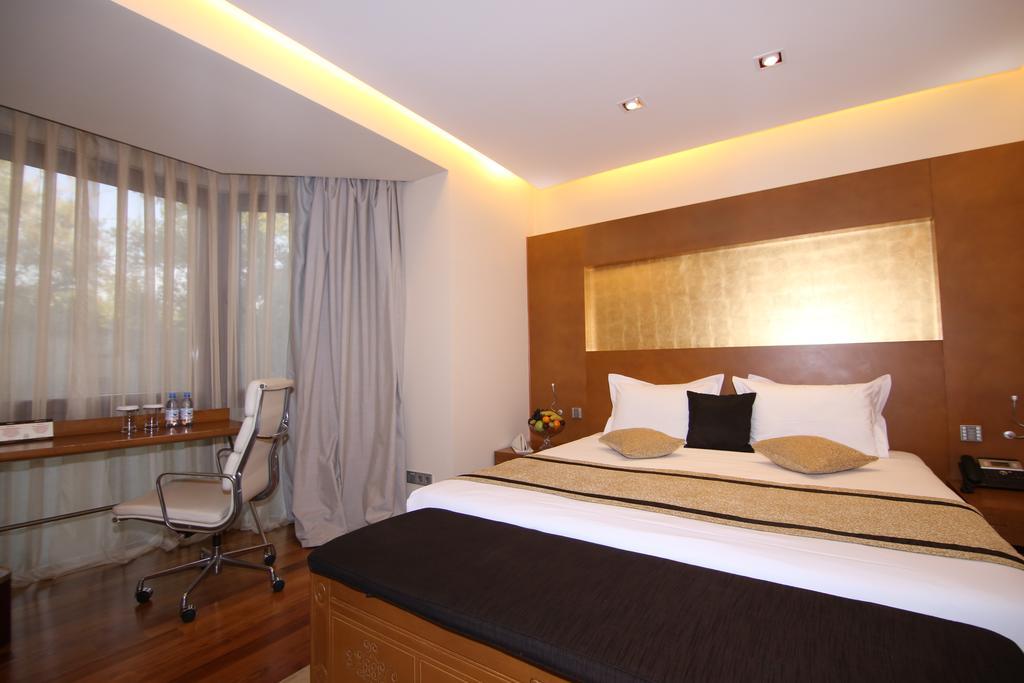 The Dostyk Hotel Almaty Bagian luar foto