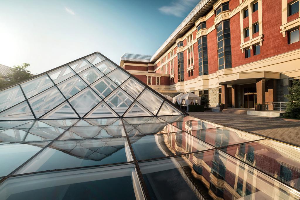 The Dostyk Hotel Almaty Bagian luar foto