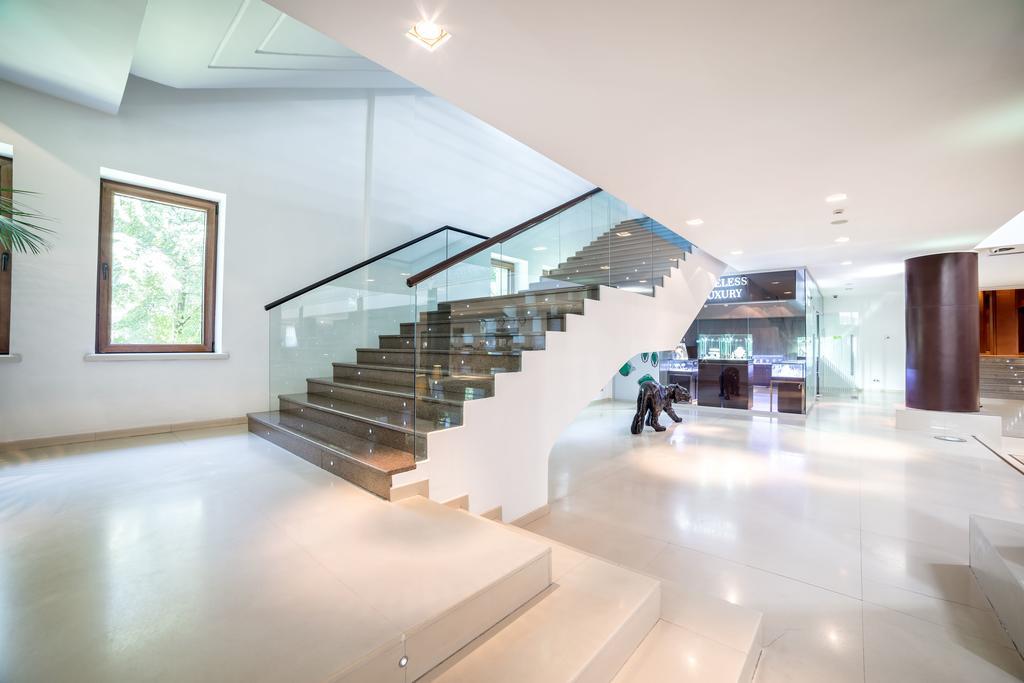 The Dostyk Hotel Almaty Bagian luar foto